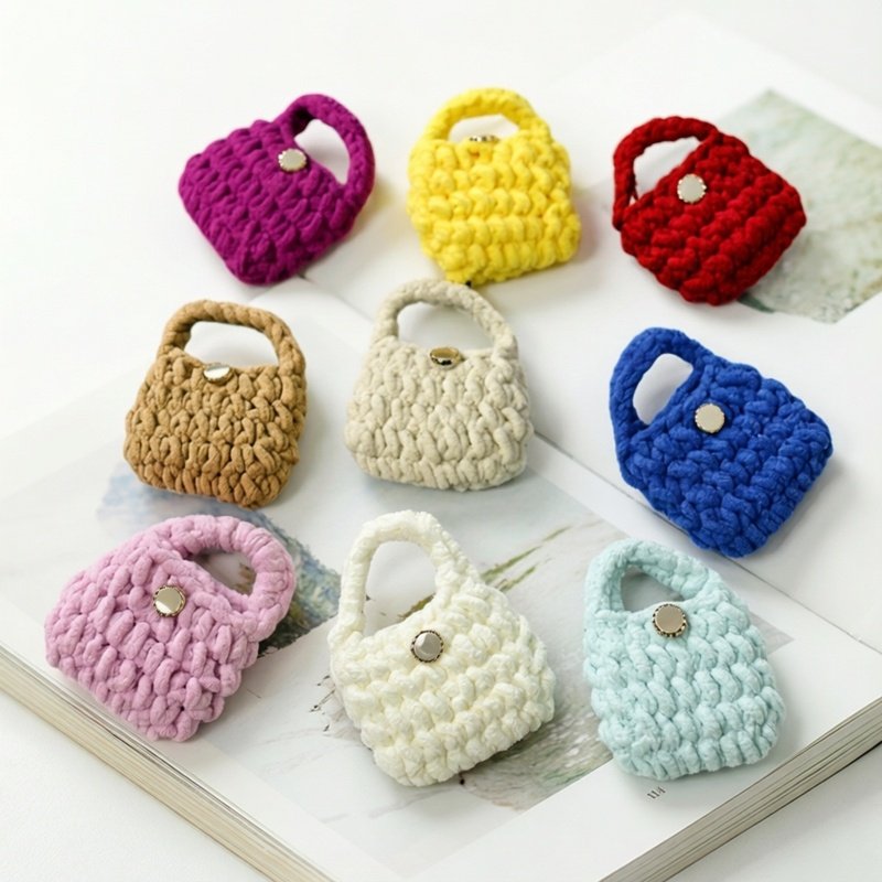 手工编织毛绒钩织耳机包零钱包钥匙扣挂件迷你小包包耳机包零钱包,服饰配件/皮带/帽子/围巾,DIY编织材料包,淘宝优惠券,粉丝福利购,淘宝优惠卷