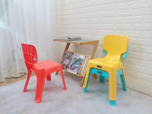 加厚塑胶凳子PP塑料靠背儿童椅小凳子儿童餐椅套装卡通图案幼儿园