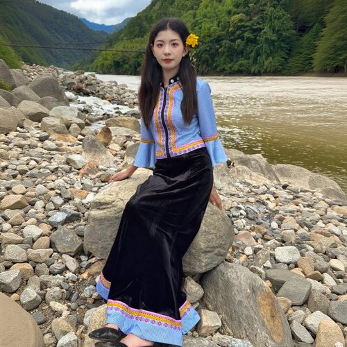 秋香娜同款傈僳族服装 私人高端定制 民族服饰批发正品