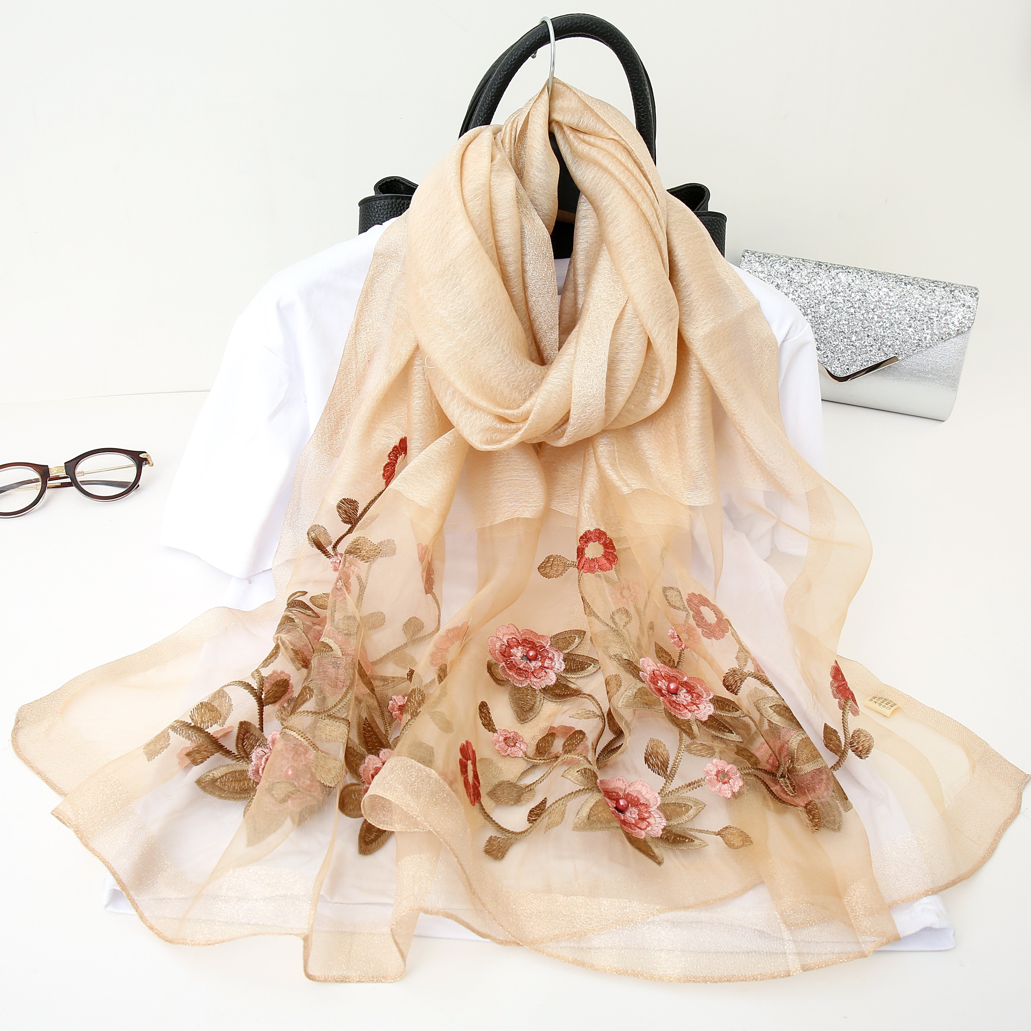 真丝丝巾桑蚕丝羊毛刺绣丝巾薄款丝绸绣花钉珠长款披肩送礼盒