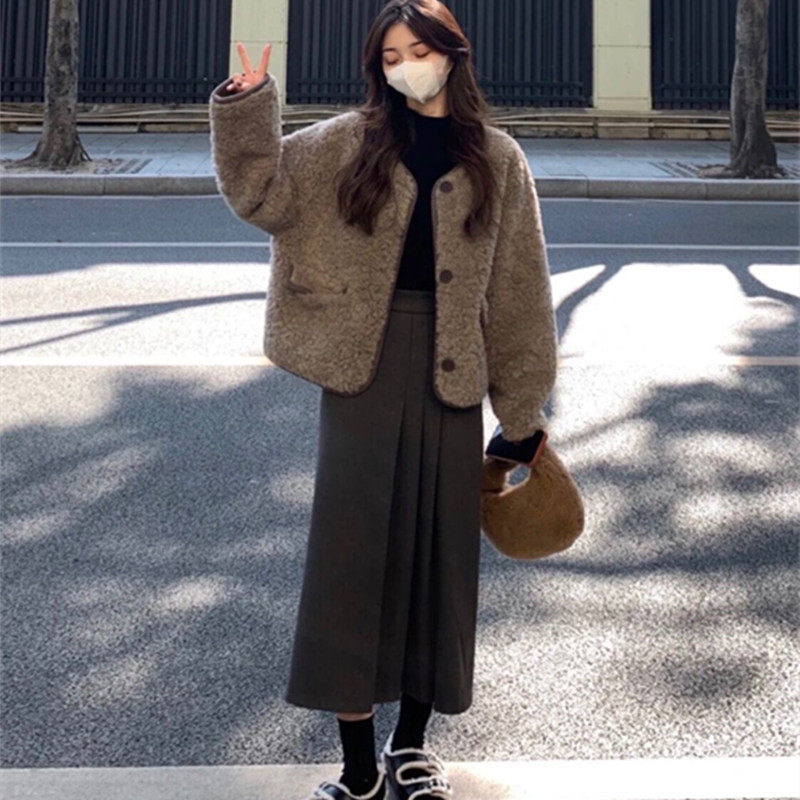 2023秋冬新款韩版女小香风短外套羊羔毛显瘦高级气质加厚百搭上衣