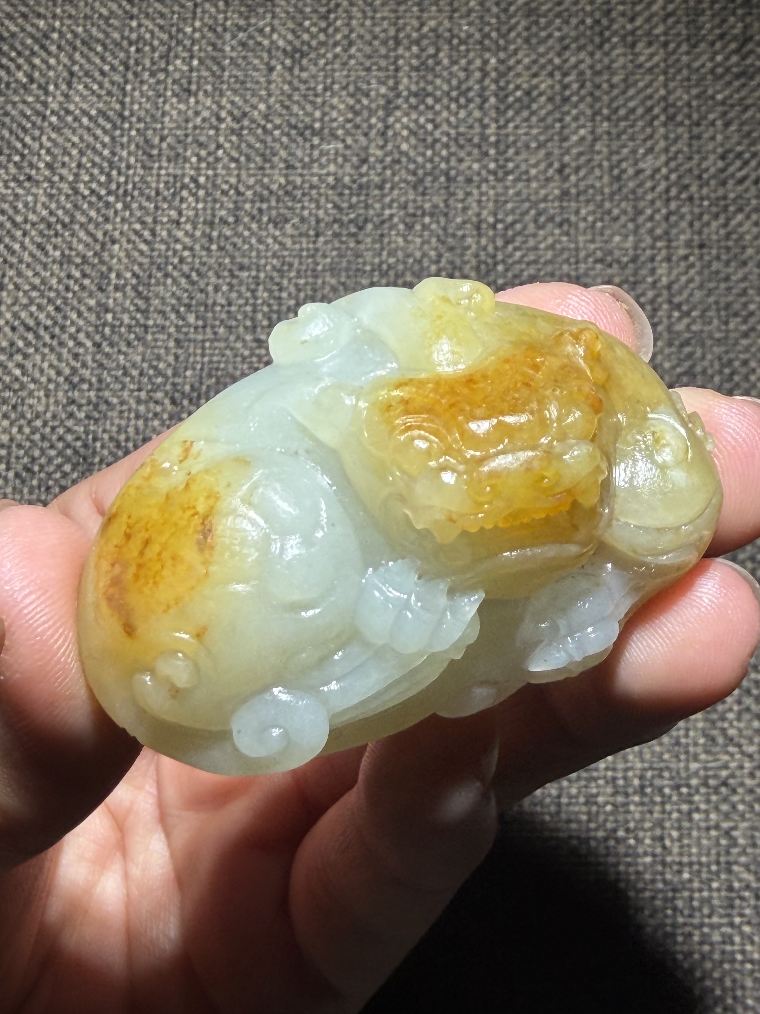 新疆和田玉籽料独籽黄沁皮貔貅手把件摆件66克