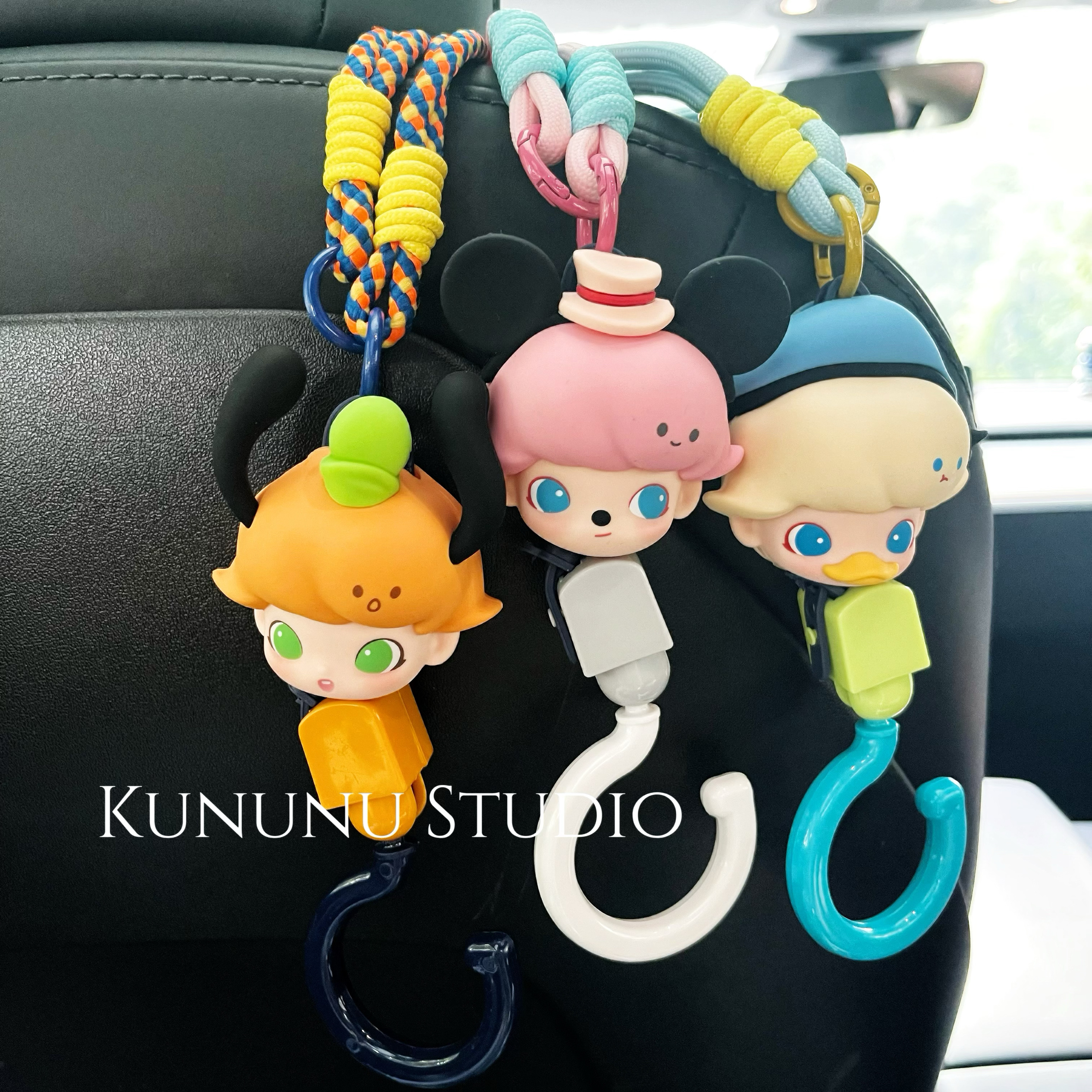 正版泡泡玛特Dimmo迪士尼系列汽车车用挂钩车饰座椅挂钩送数据线