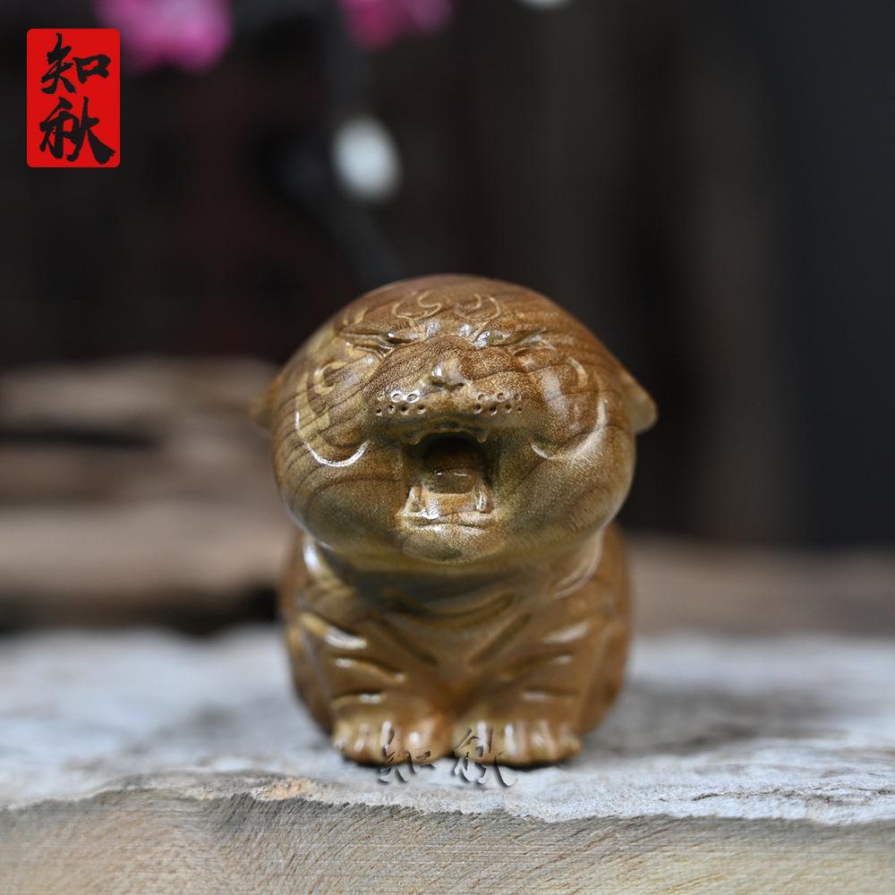 金丝楠木雕可爱小萌虎文玩手把件茶宠摆件车载摆饰桌面摆件工艺品