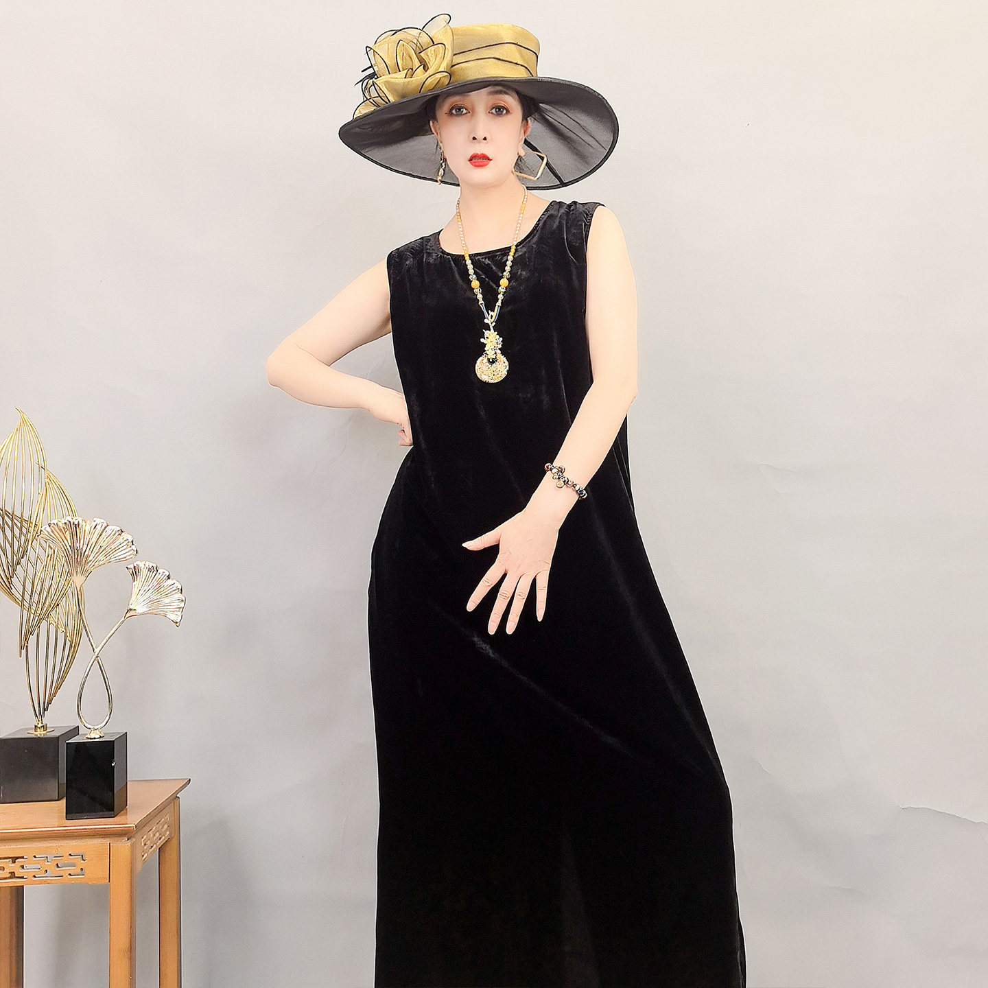 自然风欧洲站2025新款时尚气质宽松黑色中长款舒适无袖背心裙