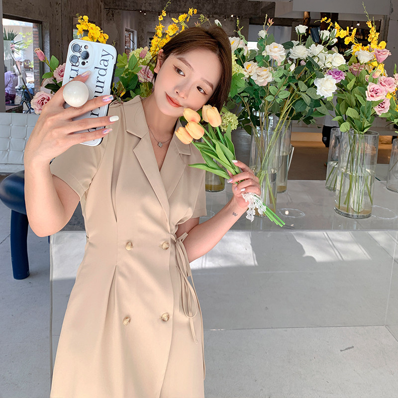 今年流行奶茶色西装连衣裙女2024夏季新款设计感别致收腰显瘦裙子,女装连衣裙,浙宝113