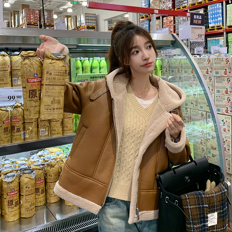 【现货】机车风PU皮羊羔毛皮毛一体皮衣201-P185-K268，女装派克服，浙宝113