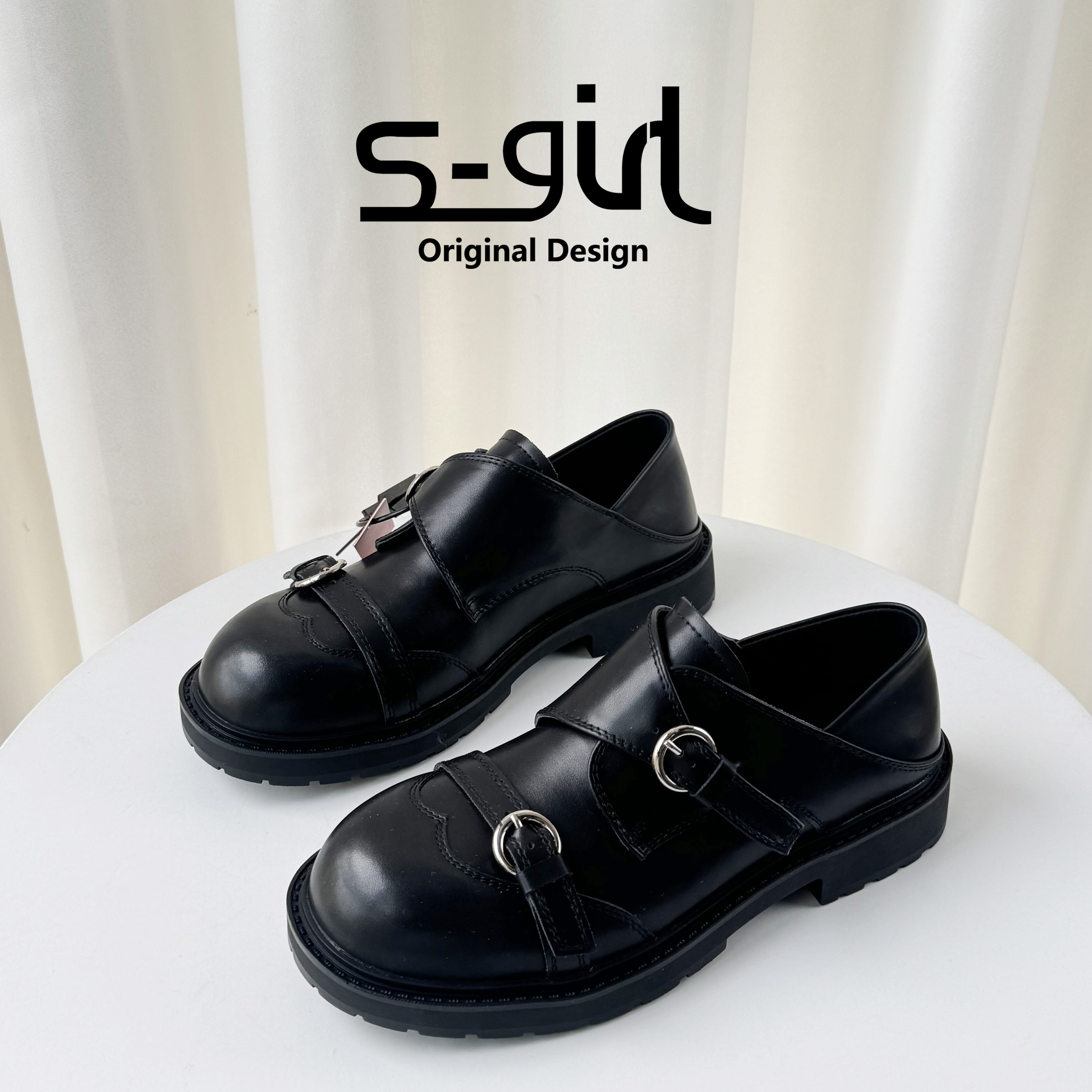 SGIRLTWTW复古皮带扣小皮鞋女