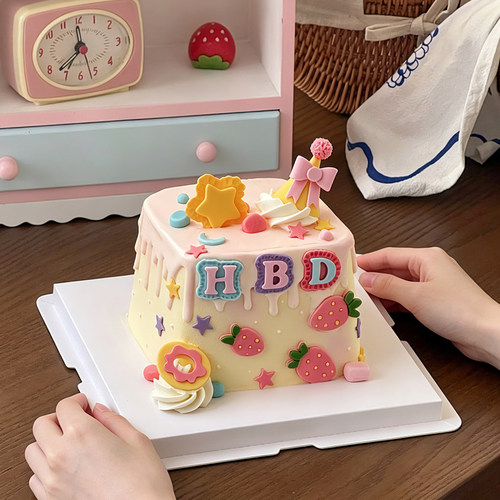 网红in风翻糖切模HBD蝴蝶结草莓小花朵星星帽子生日蛋糕装饰模具