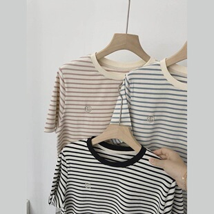 夏季新款经典刺绣字简约黑白细条纹圆领宽松薄棉短袖t恤上衣女