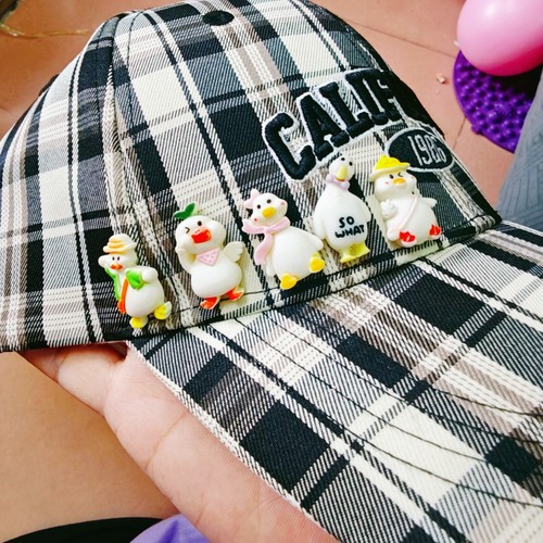 手工制作可爱加油歪头鸭树脂配件小胸针小鸡徽章应援徽章小别别针