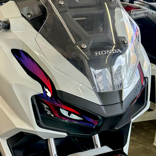 适用本田ADV160大灯膜炫彩眼睛透明改色贴反光改装饰配件车身贴纸