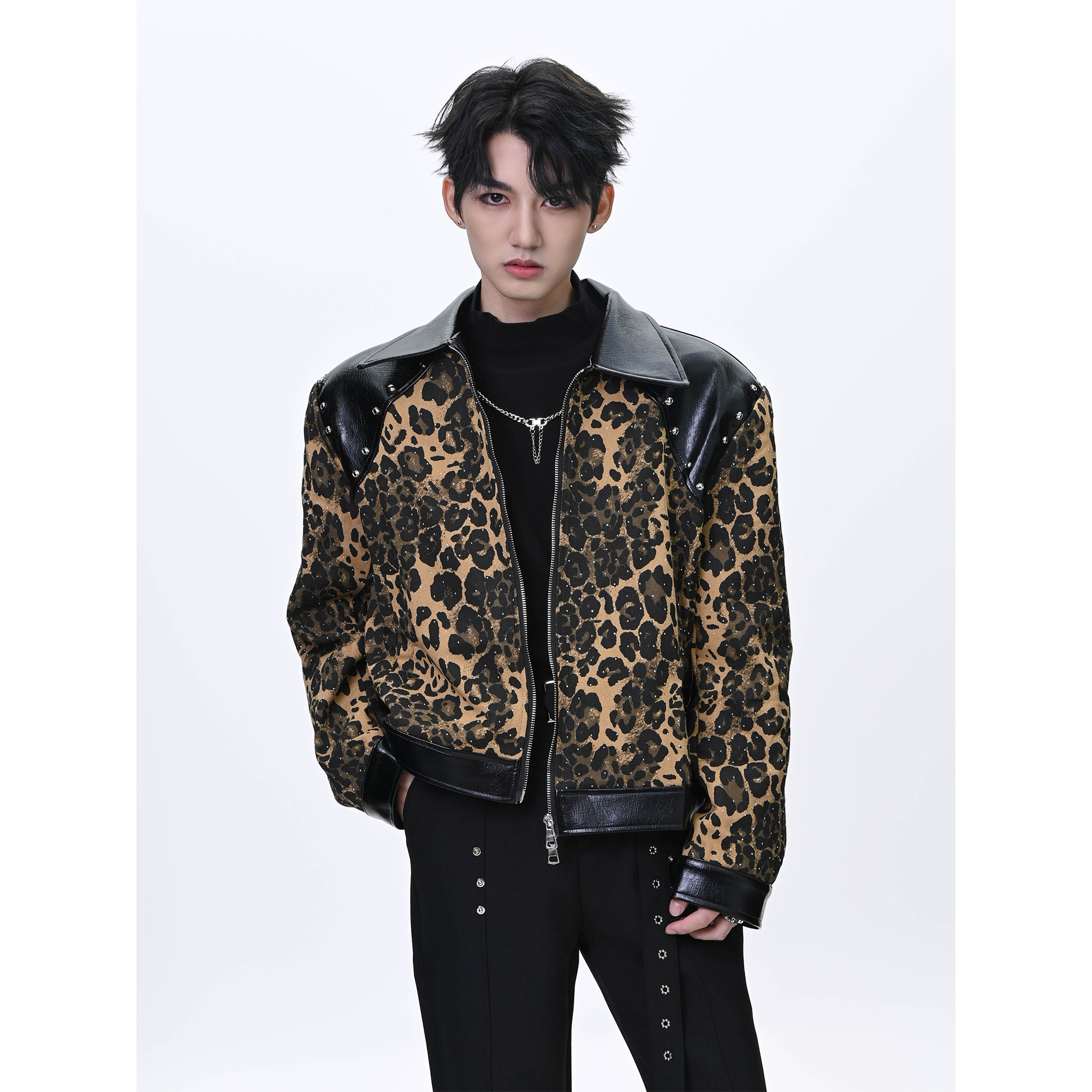 thumbnail for YIFAN American retro contrasting leopard print jacket heavy industry hot diamond design rivet stitched fried street zip jacket