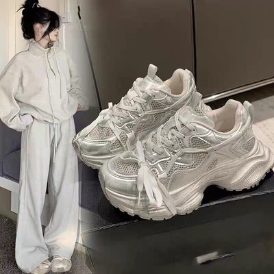 银色百搭显脚小增高厚底老爹鞋女款2026新款春秋季轻便休闲运动鞋