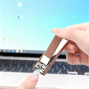 精致小巧手提指甲刀家用套装颜值修剪刀具美甲刀便携防飞溅