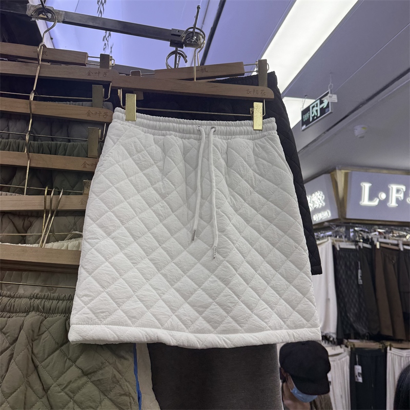 加厚宽松显瘦包臀a字短裙