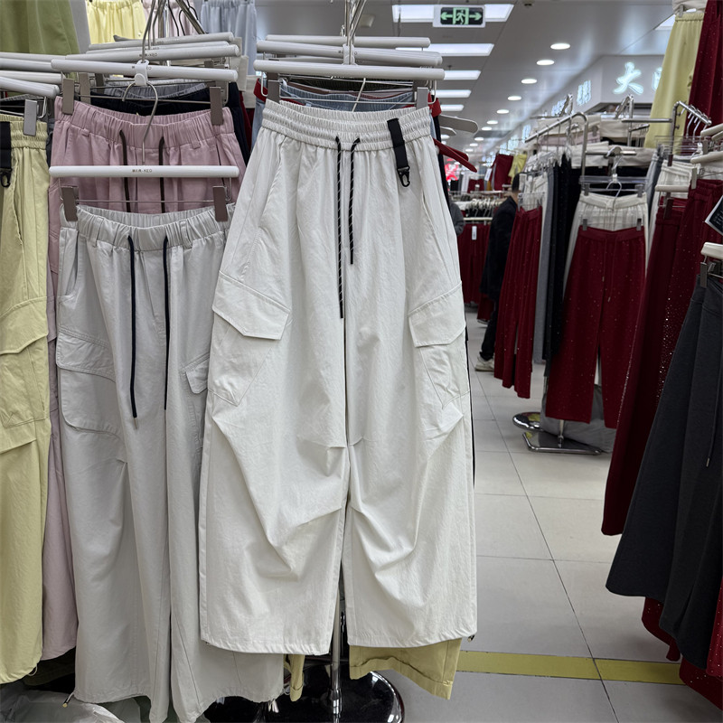 松紧腰抽绳大口袋工装哈伦裤女2026春季款显瘦百搭宽松阔腿休闲裤,女装/女士精品,休闲裤,淘宝优惠券,粉丝福利购,淘宝优惠卷