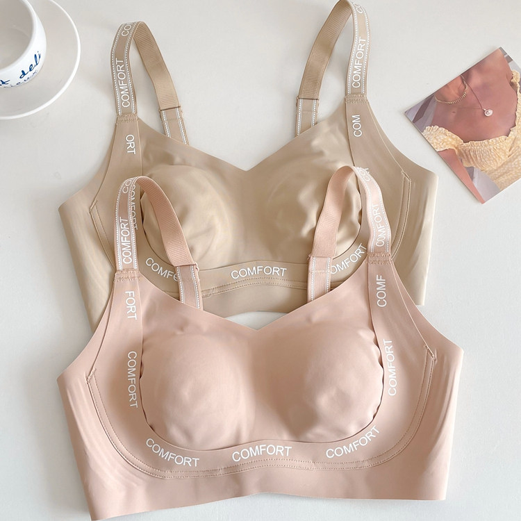 粉底液内衣女薄款大胸显小防凸点