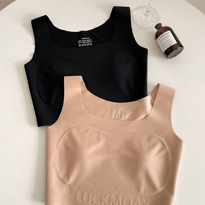 无痕隐形粉底液内衣大胸显小显瘦