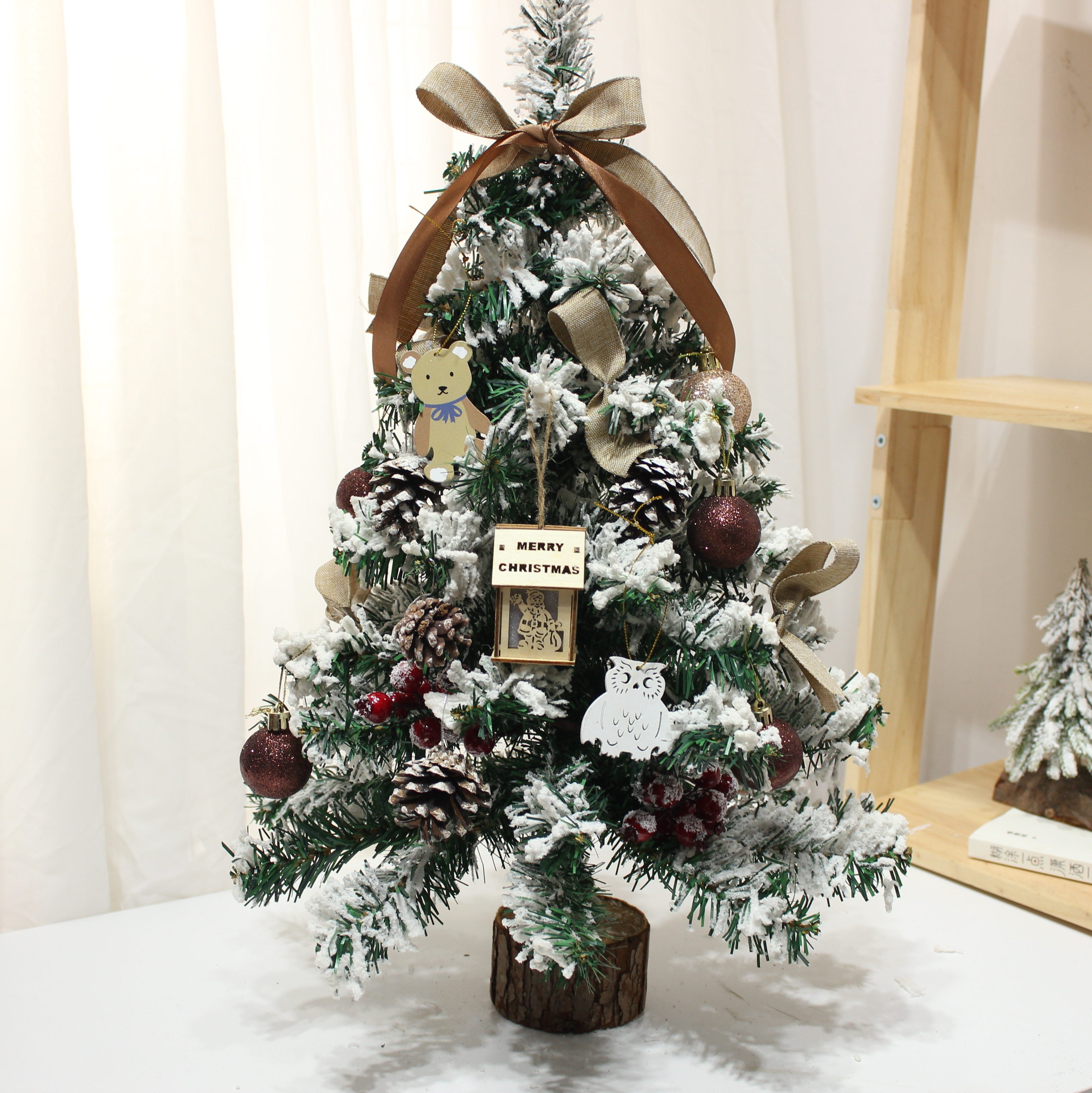 圣诞小树迷你桌面摆件30cm儿童小礼物酒店商场4s店场景布置装饰品