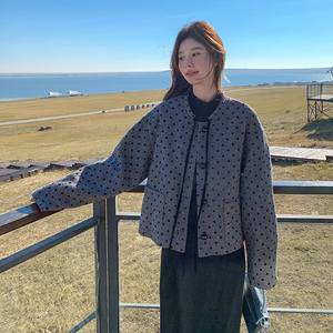 气质感灰色波点小香风短外套女秋冬超火好看高级小众宽松减龄上衣图片