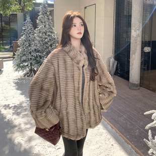 P215 1945 现货高级感皮毛一体外套297 K308 首发新款