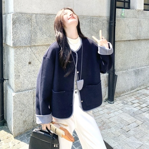 气质感藏蓝色短款小香风毛呢外套女秋冬超火好看高级小众加厚夹克图片