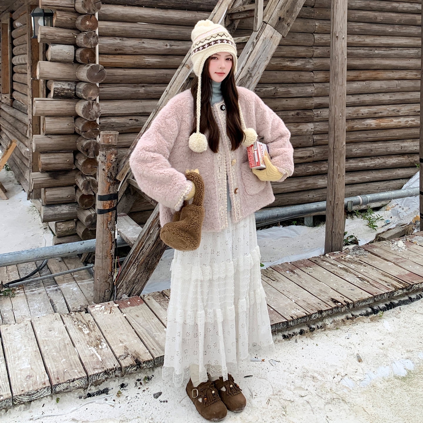 【新款】现货蕾丝拼接羊羔毛外套297-1826-P175-K258,女装短外套,艾艾淮淮 【新款】现货蕾丝拼接羊羔毛外套297-1826-P175-K258,女装短外套,艾艾淮淮