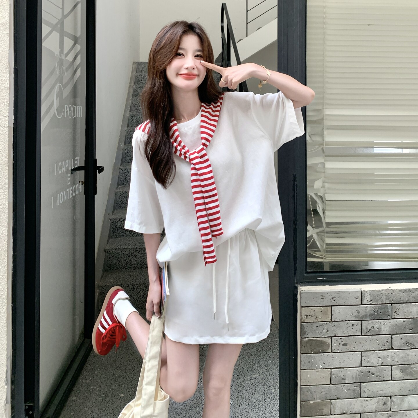 韩系穿搭一整套女2025夏季新款条纹披肩短袖T恤松紧腰短裙两件套,女装套装/套裙,艾艾淮淮