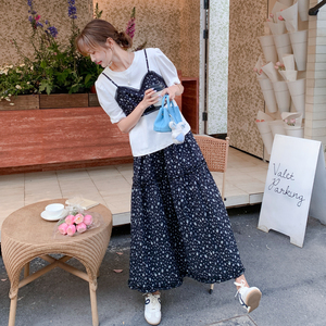 轻熟风设计感夏日ootd穿搭女2025新款假两件上衣碎花半身裙两件套,甜心生日裙穿搭图片