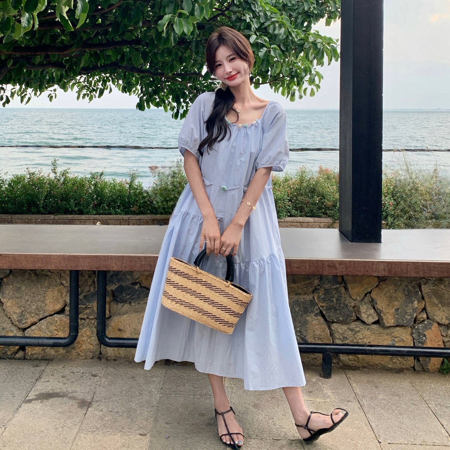 浅蓝色泡泡袖串珠圆领连衣裙女2025夏新款韩系甜美宽松中长款裙子图片