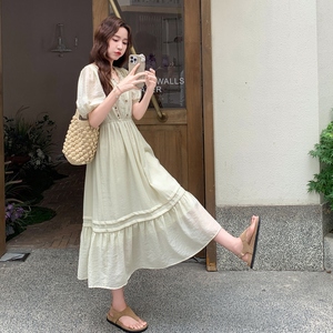 洋气复古V领连衣裙夏季2025设计感日系小众别致设计感泡泡袖长裙图片