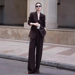 休假中冬季新款时尚套装女高级感立体花朵西装阔腿裤通勤两件套