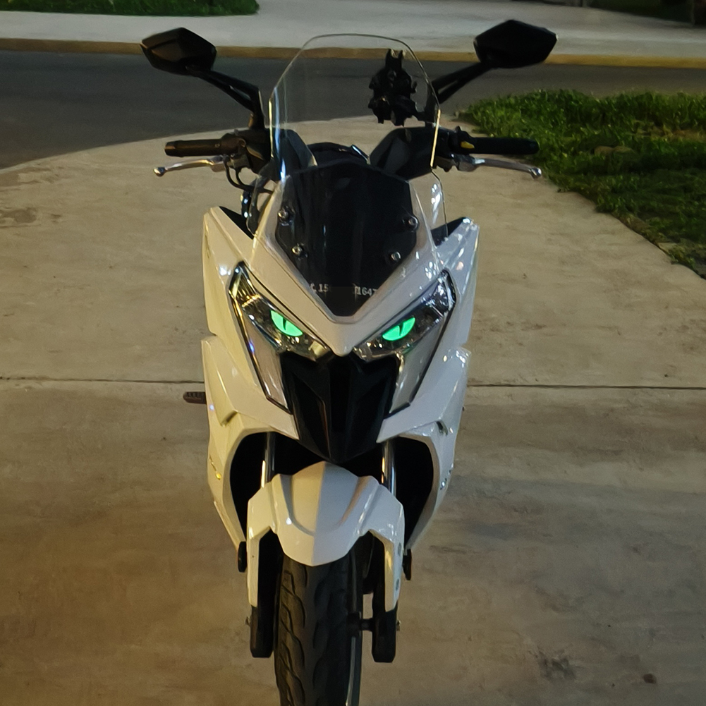 适用光阳X150车灯夜光眼睛贴纸