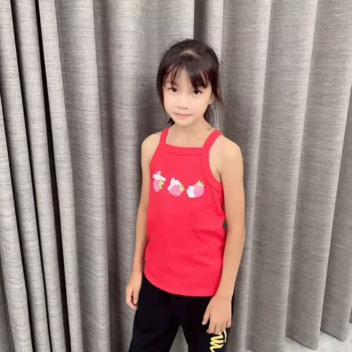 女童背心外穿红色上衣吊带