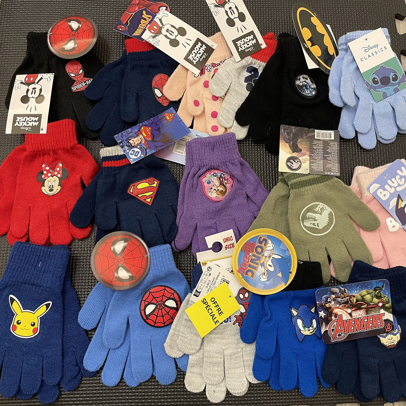 外贸原单正品尾货动漫手套宝宝手套3岁分指手套针织手套卡通男童