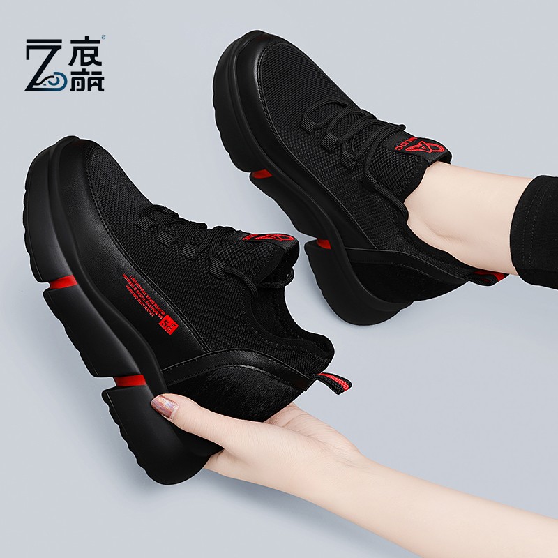 莆田纯原内增高小皮鞋软底女鞋2025新款软底妈妈鞋厚底运动休闲鞋