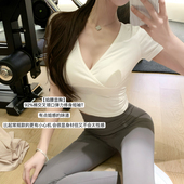 韩雨嘉 显瘦正肩上衣 t恤女设计感百搭修身 掐腰显胸 白色v领短袖