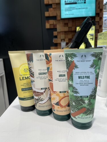 英国THE BODY SHOP香体保湿滋润身体乳草莓玫瑰白麝香乳木果椰子