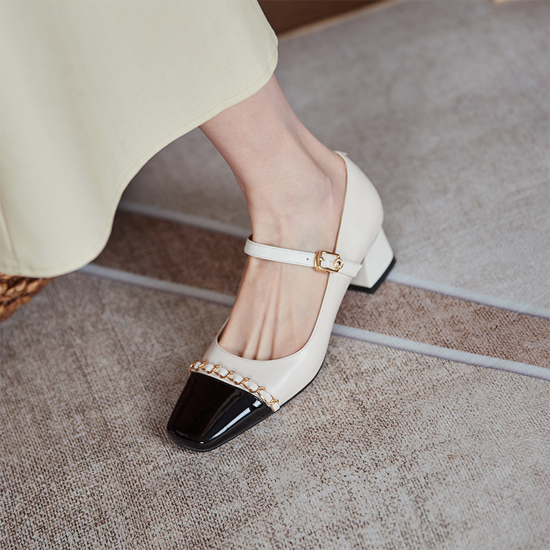 法式单鞋拼色金属时尚风一字扣带