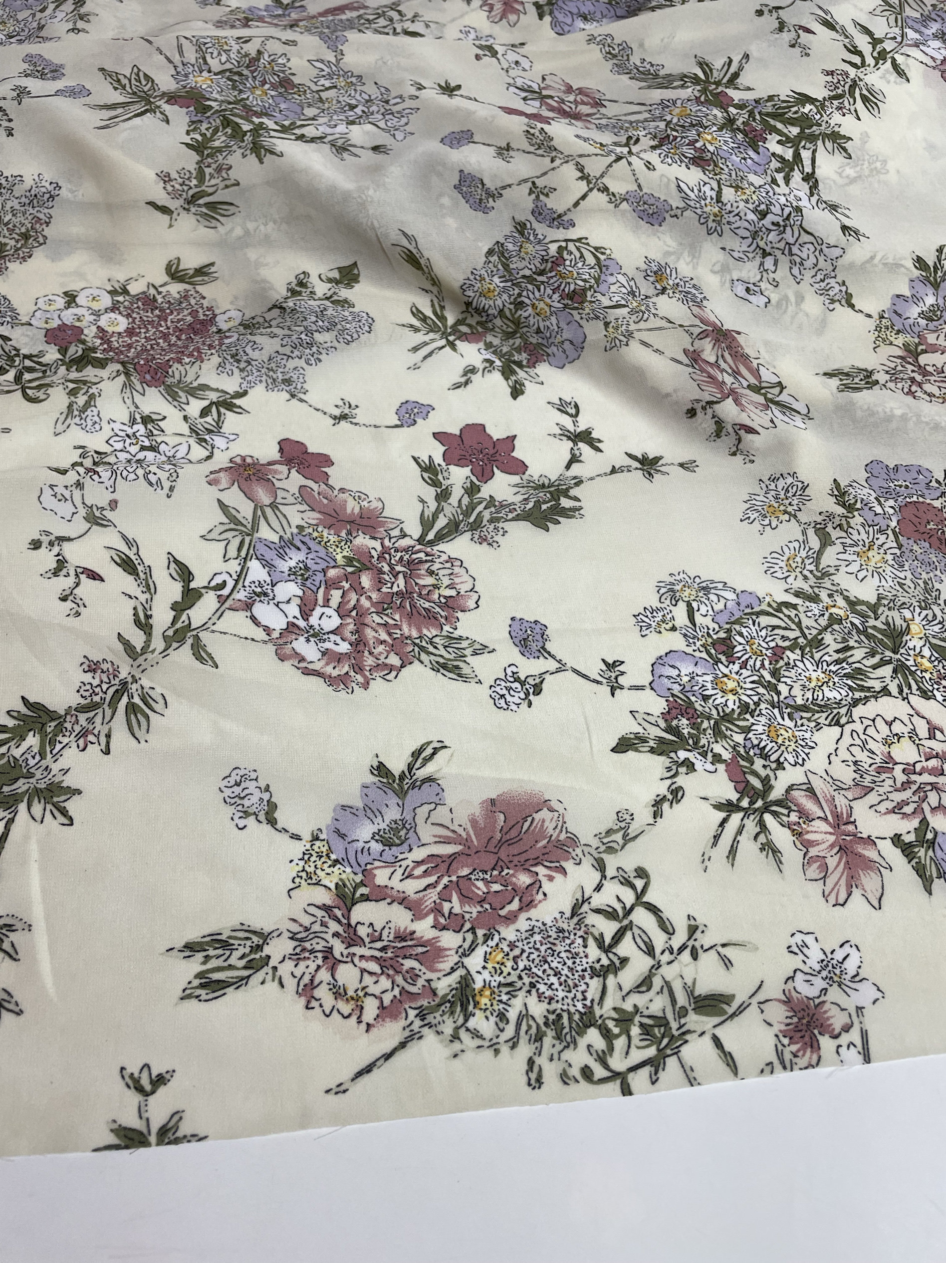 G319夏季米黄色底印花雪纺布头 飘逸柔软垂坠连衣裙上衣服装面料