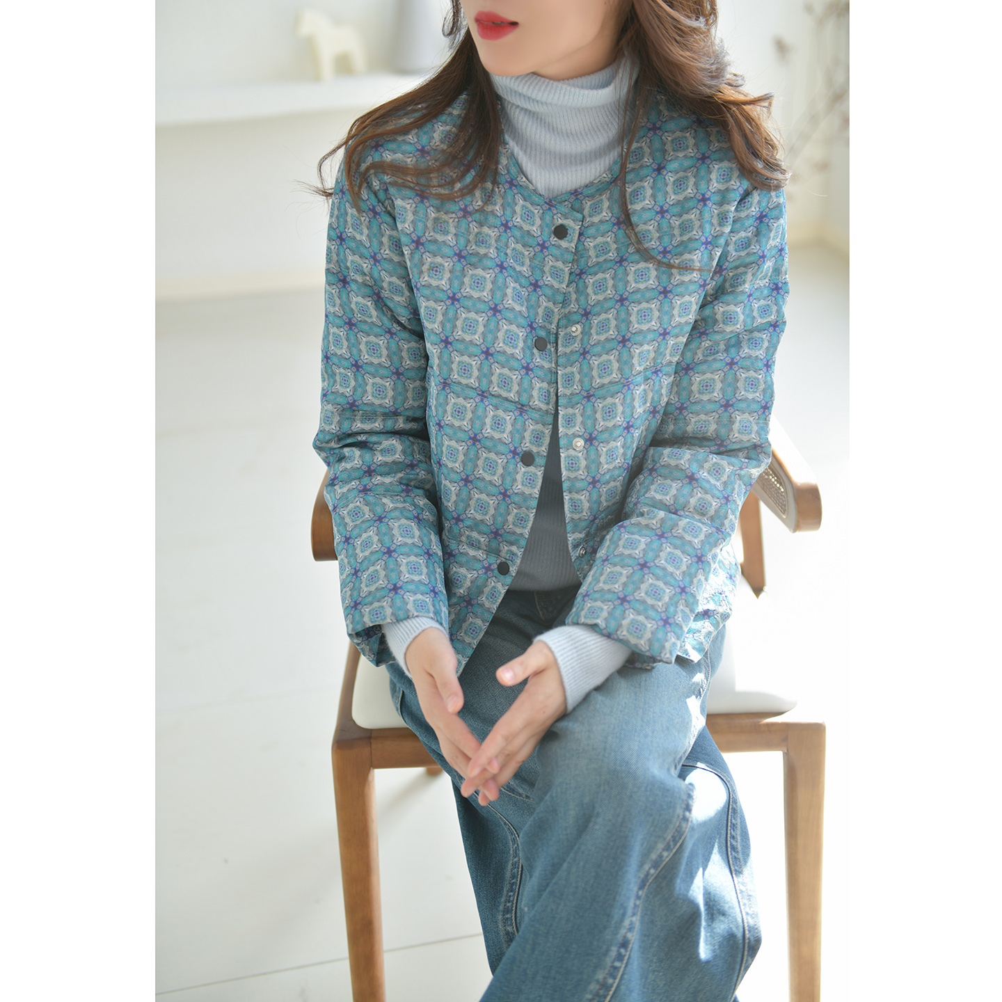 GESGOO设计感暗纹提花轻薄鹅绒服