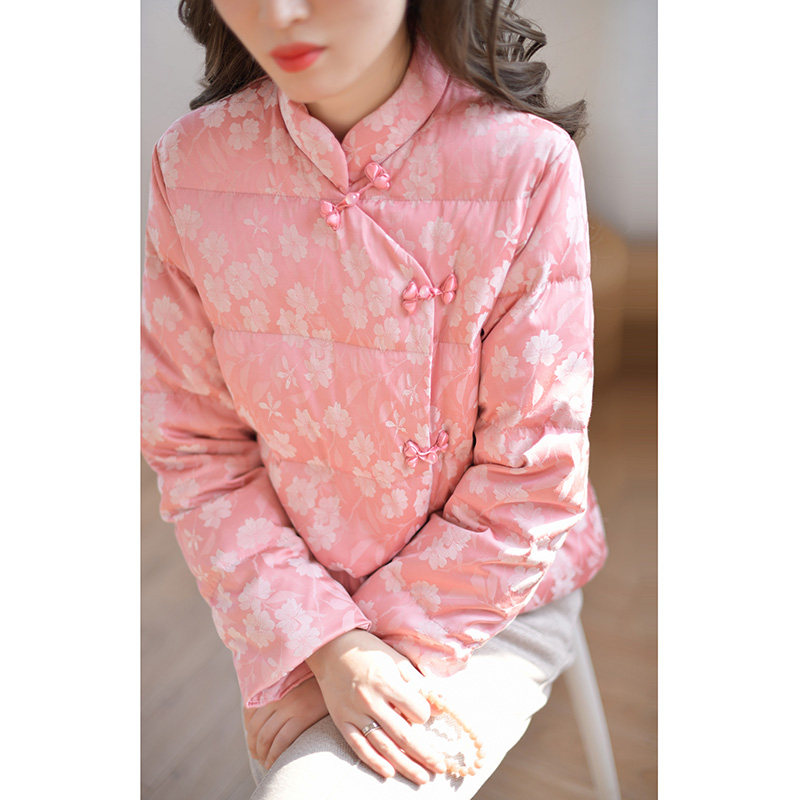 新中式羽绒服女冬季2025新款小个子国风盘扣提花粉色鸭绒服短外套,女装/女士精品,羽绒服,淘宝优惠券,粉丝福利购,淘宝优惠卷