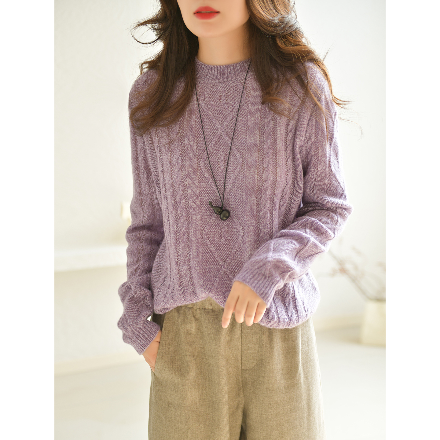 GESGOO温柔紫圆领麻花毛衣