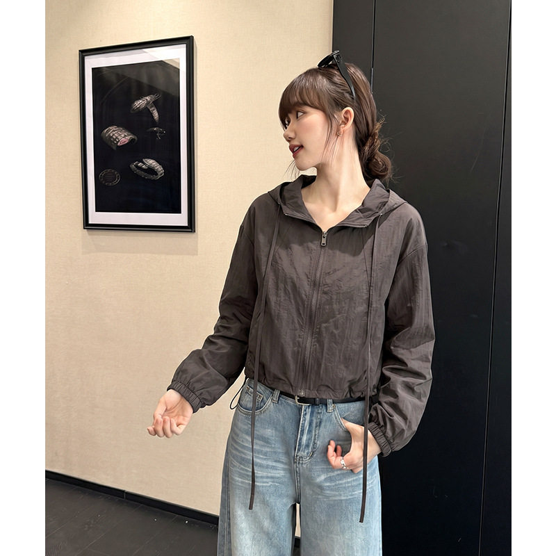 小7家ins白色连帽防晒冲锋衣外套女夏季美式复古高级感夹克上衣