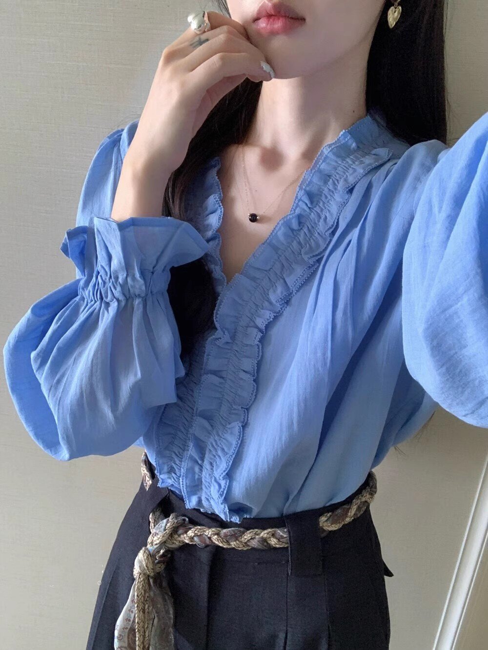 法式时尚蓝色木耳边长袖衬衫女秋衬衫