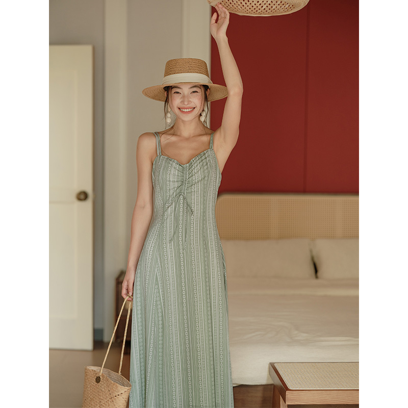 诺比昂度假风吊带裙涤纶