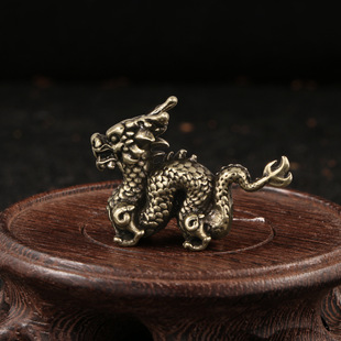 复古做旧小飞龙辰龙黄铜摆件铜雕铜器手把件茶宠桌宠仿古铜器