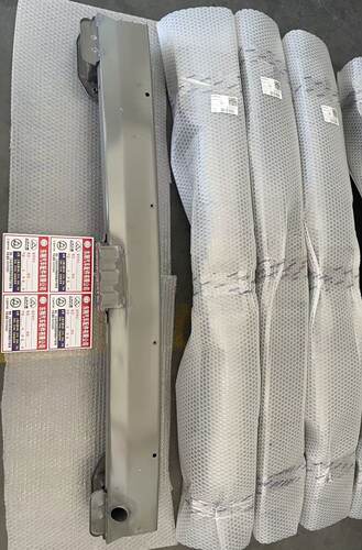 适用于上汽大通V70前杠骨架 前防撞梁