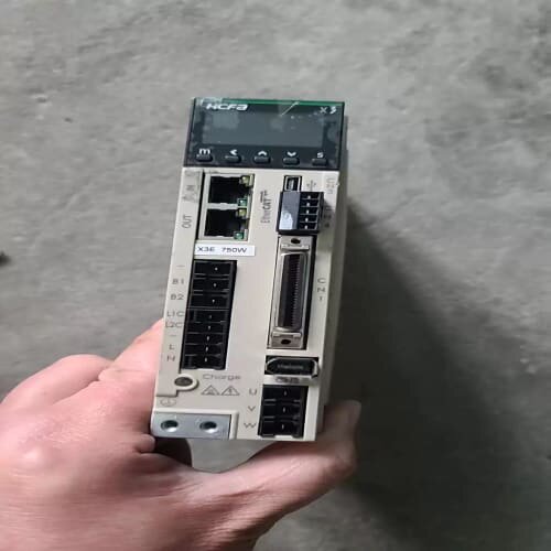 议价~SV-X3EB075A-A2 750W 禾川驱动器。